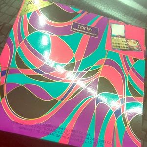 Tarte tartiest paint palette